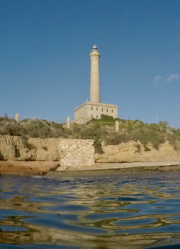 Vacaciones de verano sin estrés. Faro del Cabo de Palos (Murcia)